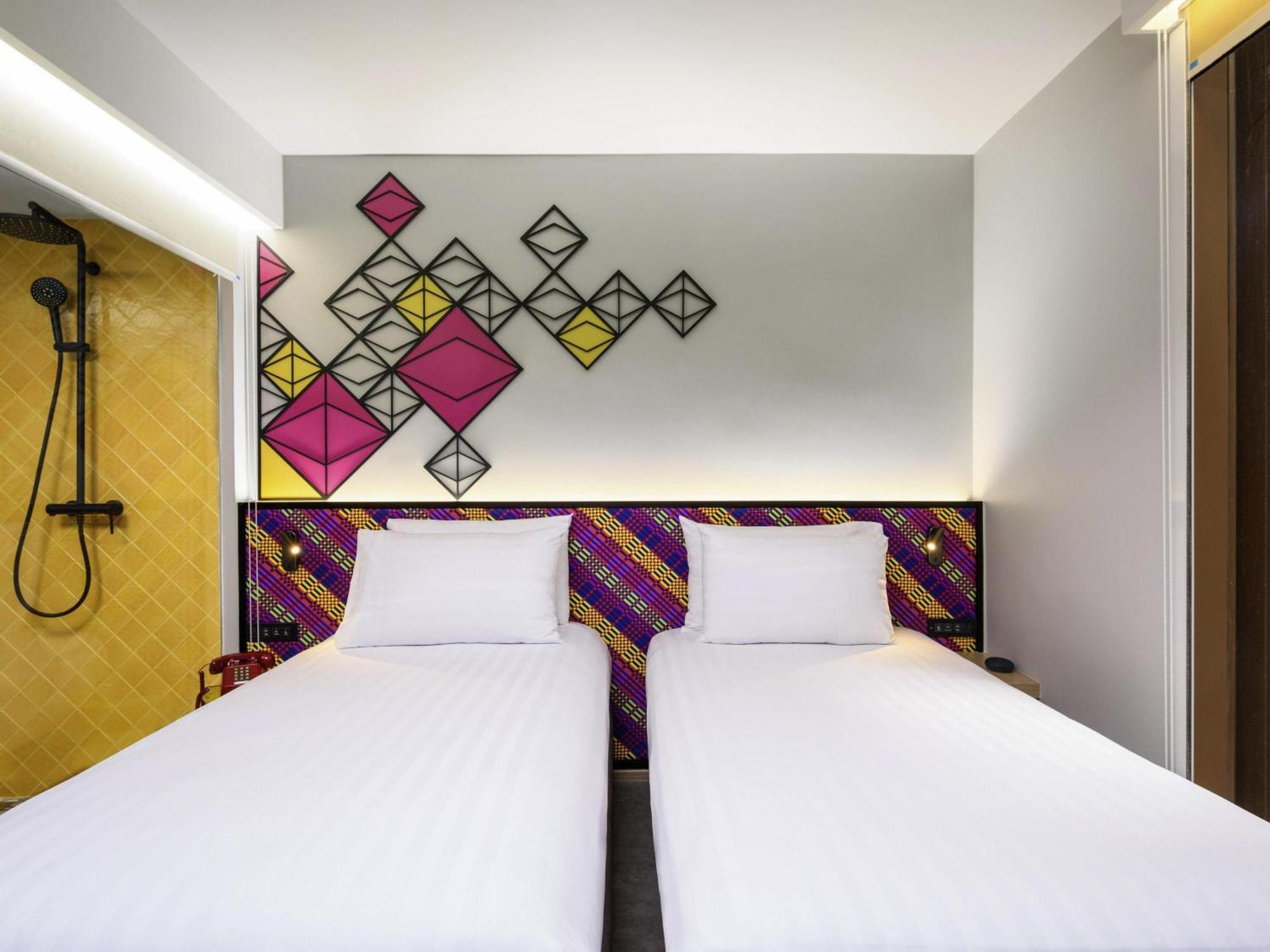 Standard Twin Room